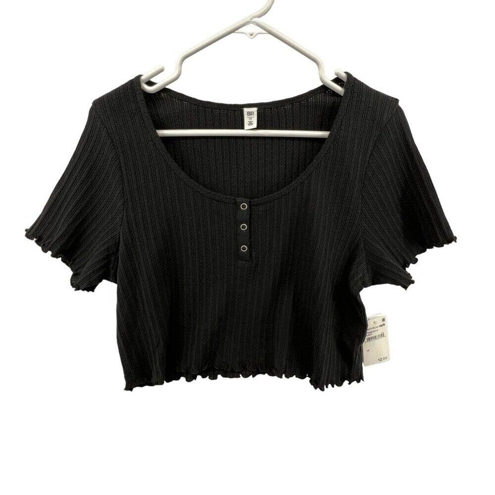 BP Nordstrom Rack Size 1x Black Cropped Top NEW Lettuce Hem 3 Snap Detail Plus